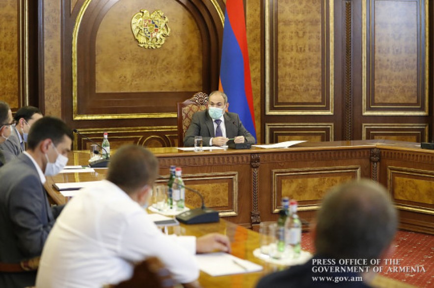 Նիկոլ Փաշինյանն ընդունել է տեքստիլի ոլորտում գործունեություն ծավալող ընկերությունների ներկայացուցիչներին