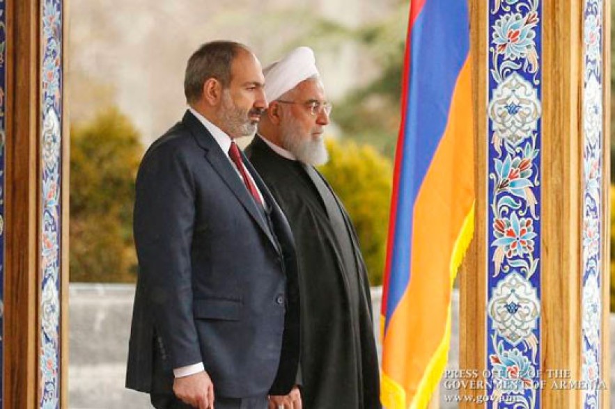 Armenia’s PM holds phone conversation with Iran’s president, draws attention to Turkey’s direct engagement in military actions