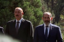 Armenian PM, Azerbaijani president ready to meet in Moscow for talks
