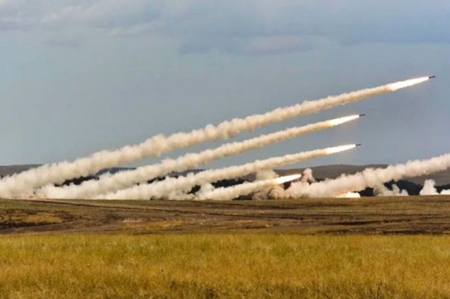 Azerbaijani forces shell Martakert with military aircraft