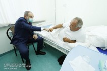 Armenia's PM visits My Step lawmaker Sasun Mikayelyan wounded on frontline