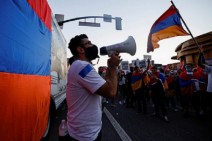 Armenians march in Miami Beach to condemn Azerbaijan, demand Artsakh independence