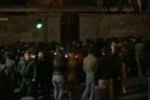 Situation in Armenia tense, demonstrators break into Governmental House