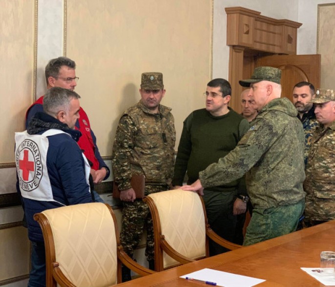 В Карабахе при координации российских миротворцев начат процесс обмена телами погибших военнослужащих