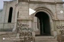 Azerbaijanis desecrate Shushi’s St Ghazantchetsots Church (photo)