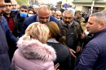 Parents of missing soldiers demand meeting with defense minister