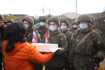 Stepanakert mayor congratulates Russian peacekeepers on Day of Peacekeepers (photos)