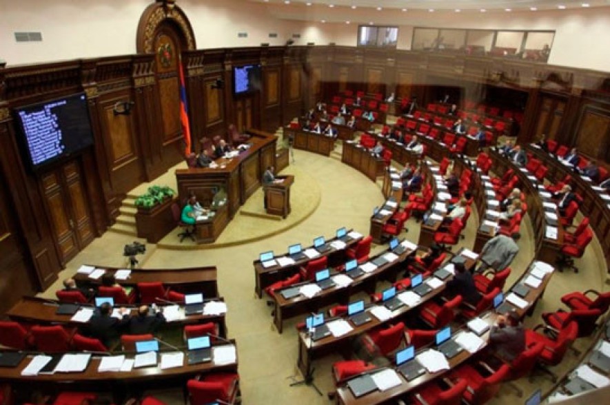 Opposition’s proposal to discuss lifting marital law rejected