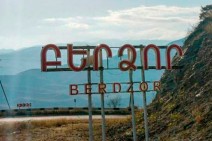 Berdzor to be handed over to Azerbaijan, residents are told to leave the territory by November 30 – resident