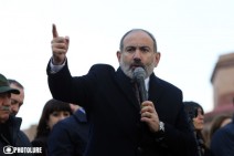 Armenia’s PM re-sends draft decree on releasing Onik Gasparyan to President, expects him to sign it