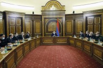 Armenia's PM convenes Security Council session