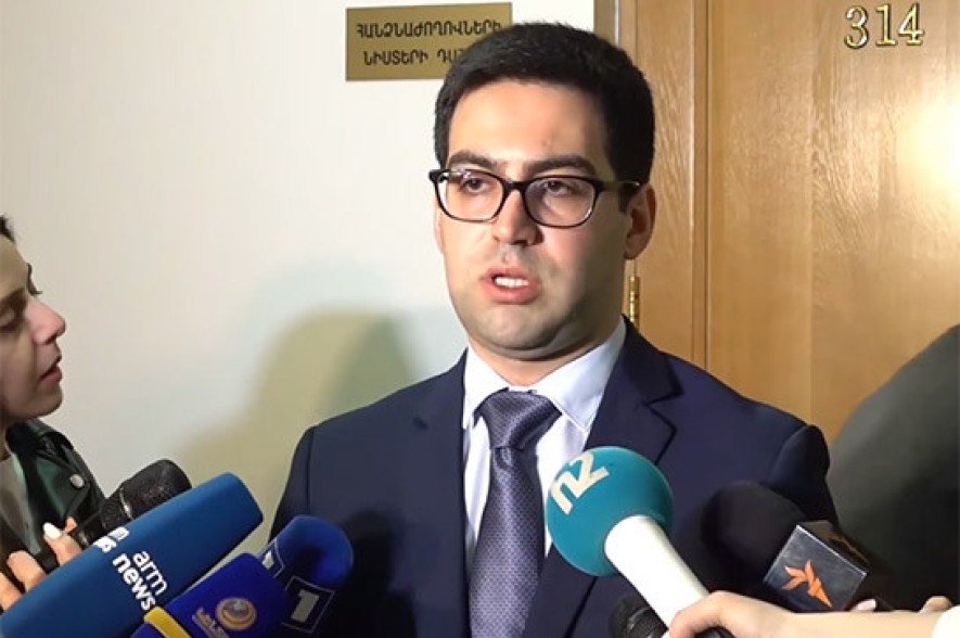 Justice minister says ready for political responsibility for failure of vetting