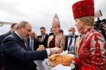 Armenia’s Acting PM arrives in Kazan