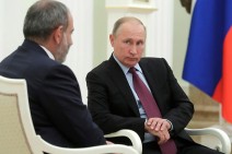 Putin, Pashinyan discuss situation over Karabakh on phone