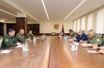 Armenia’s acting DM, Russian top military official discuss situation in Armenia’s Syunik