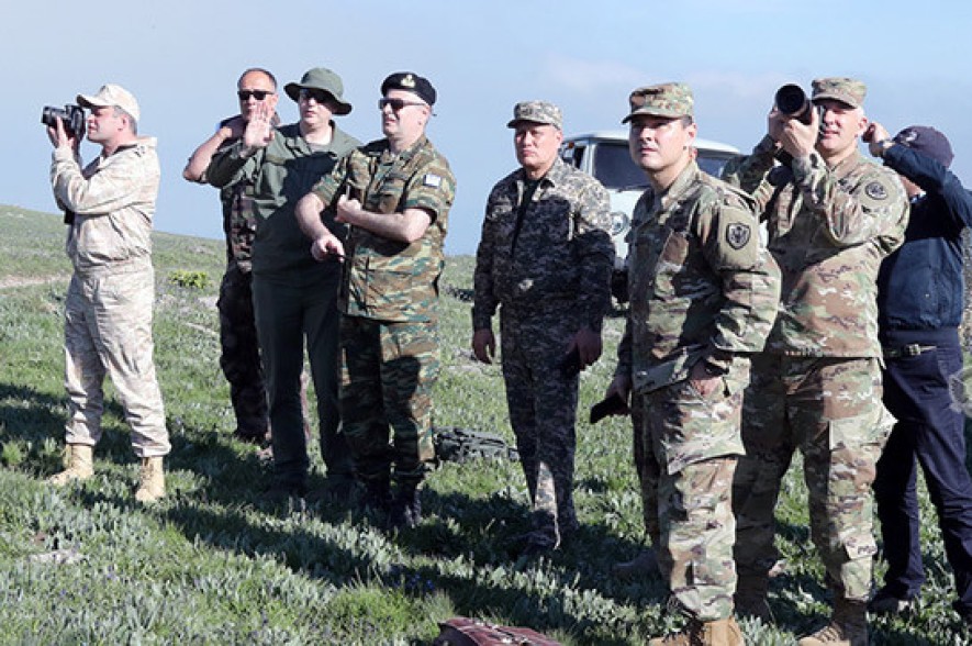 Օտարերկրյա դեսպանությունների ռազմական կցորդներն այցելել են Սյունիք, արձանագրել ՀՀ տարածքում ադրբեջանցի զինվորականների ներկայությունը. ՊՆ