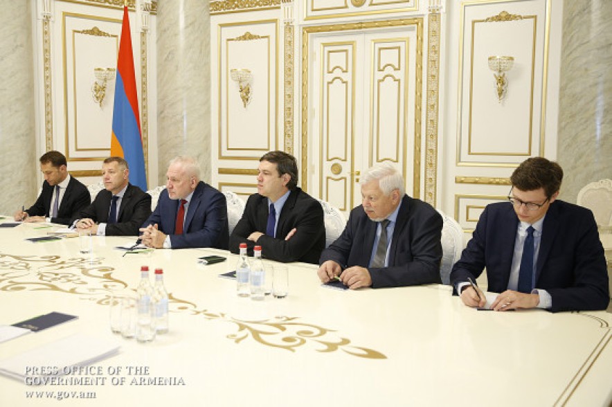 OSCE Minsk Group co-chairs call for the release of all POWs and other detainees, to relocate troops and begin negotiations