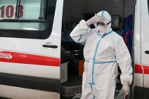 Russia records 8,475 new daily COVID-19 cases, crisis center says