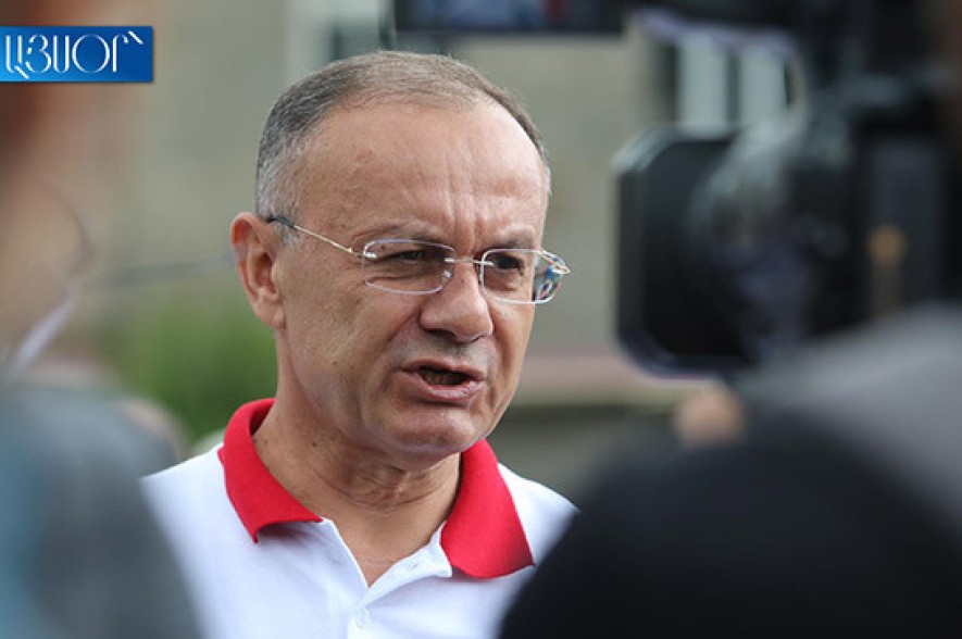 Ex-minister says 3 years necessary to re-equip the army