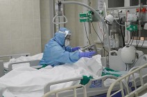 Russia records 17,262 new daily COVID-19 cases, the highest number since Feb 1