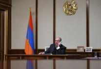 Armenia president holds phone conversation with NSS, Police chiefs ahead of snap elections tomorrow