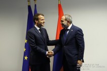 Nikol Pashinyan congratulates Emmanuel Macron on National Day