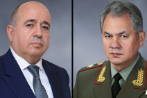 Armenian, Russian defense ministers hold meeting in Moscow