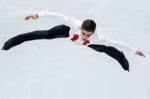 Фигурист Славик Айрапетян начал выступления на чемпионате Европы