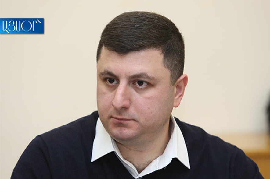 Вы не только ответственны за разрушительную войну и тысячи погибших и раненых, но и за целенаправленный развал вооруженных сил – Тигран Абрамян