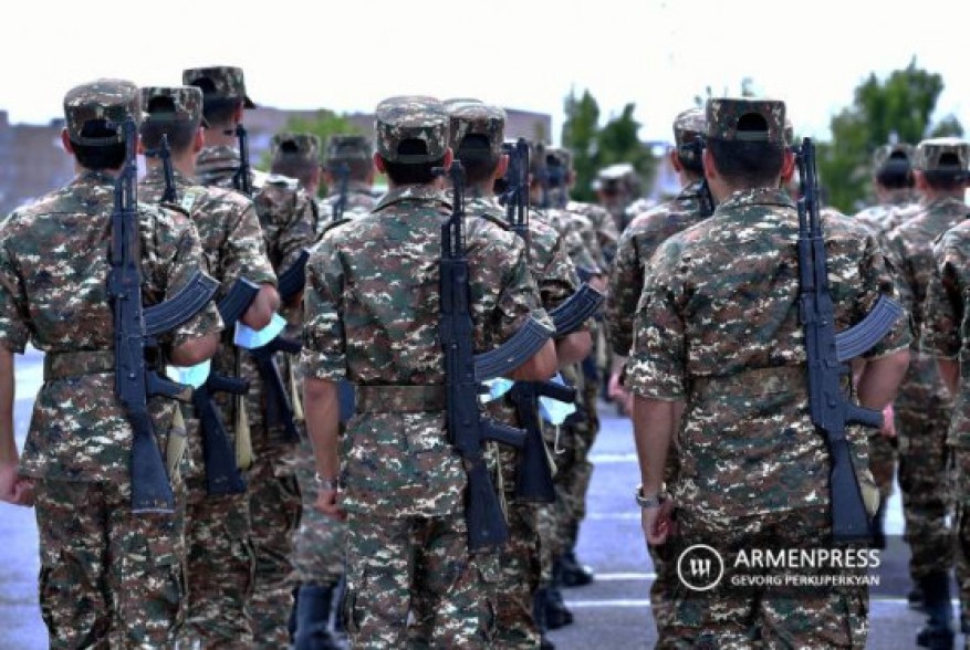 Заплати 25 млн. драмов и служи в армии 4,5 месяца: Минобороны представило новый законопроект