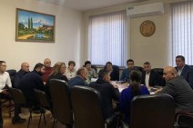 В блокадном Арцахе состоялось совещание с участием представителей сферы здравоохранения