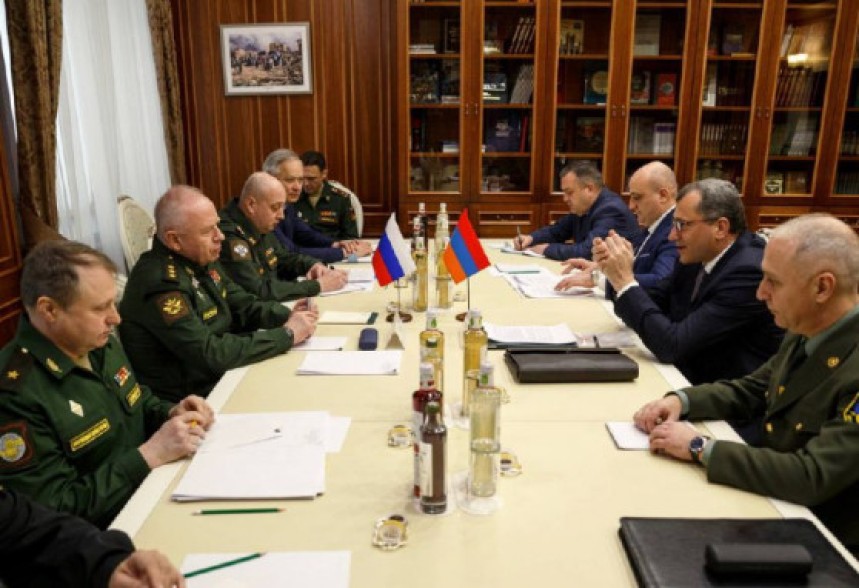 Карен Брутян обсудил с замминистра обороны РФ вопросы региональной безопасности