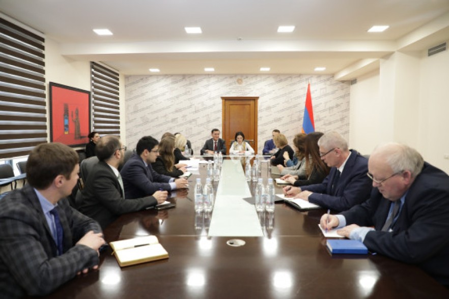 Հայաստանի ուսումնական հաստատություններում Ֆրանսիայի ազգային տոնի և Ֆրանկոֆոնիայի միջազգային օրվա կապակցությամբ  նախատեսվում են միջոցառումներ