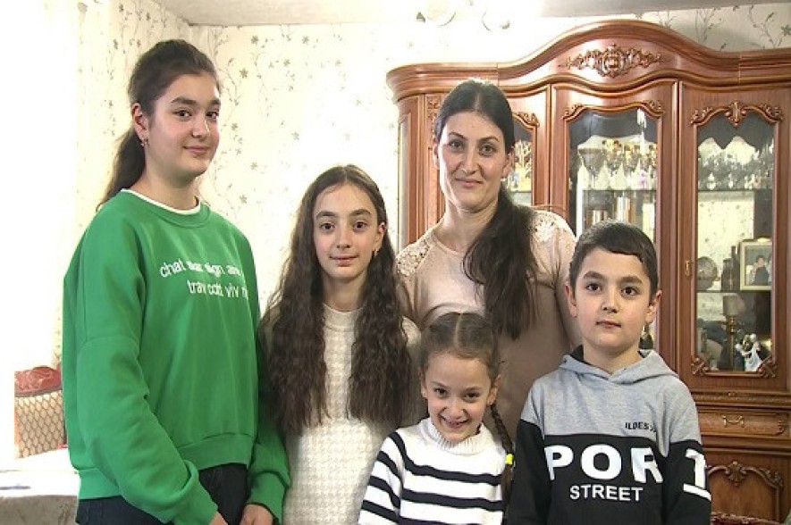 On the occasion of March 8 Karen Vardanyan donated 113 million drams to 562 beneficiary families with 4 and more children under 18 in Lori region
