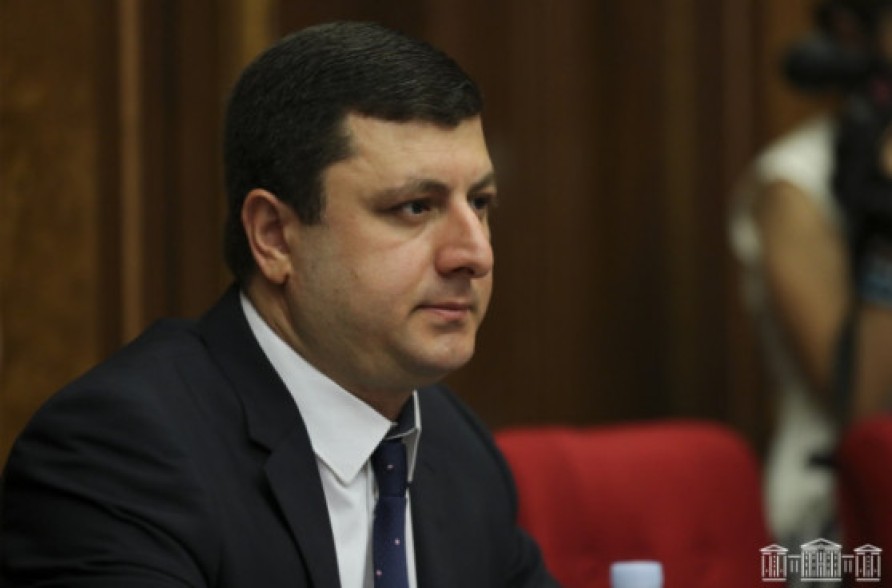 Эта власть как минимум 150-160 млн долларов потратила на вооружение, которое по разным причинам не смогли использовать на поле боя – Тигран Абрамян