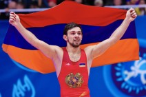 Арсен Арутюнян одержал победу над турецким спортсменом и вышел в полуфинал