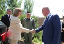 Посол США в Армении посетила Национальный оборонно-исследовательский университет