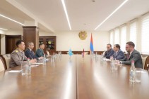 Сурен Папикян обсудил с послом и военным атташе Казахстана вопросы сотрудничества в оборонной сфере