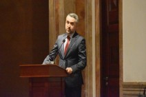 Մատենադարանը պետք է լինի առաջամարտիկ ընթացող տեղեկատվական պատերազմում. Խզմալյան