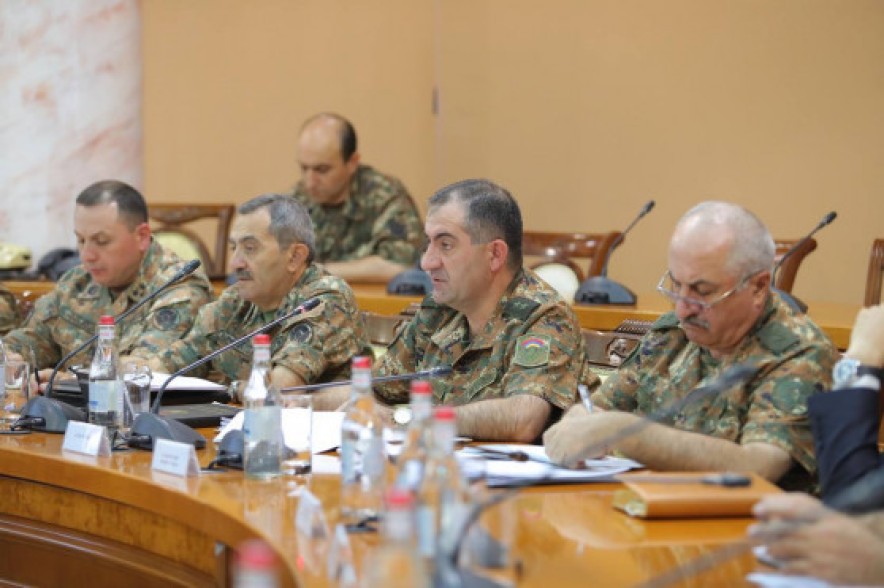 Начальник Генштаба ВС Армении провел заседание военного совета