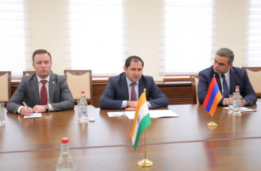 Պապիկյանն ու Հնդկաստանի դեսպանը քննարկել են պաշտպանության բնագավառում երկկողմ համագործակցությանը վերաբերող հարցեր