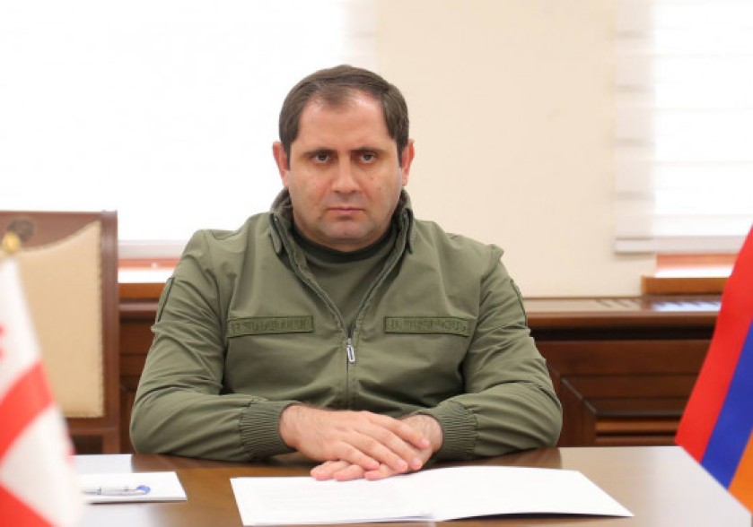 Պապիկյանն ու Վրաստանի դեսպանը քննարկել են պաշտպանության ոլորտում հայ-վրացական համագործակցության վերաբերյալ հարցեր