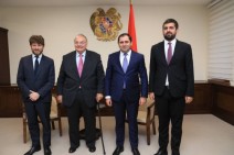 Министр обороны Армениипринял председателя комиссии по внешним отношениям Национального собрания Франции