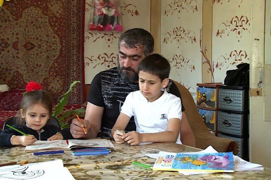 Financial support in the amount of 123 million drams from Karen Vardanyan to the families having many children, evicted as a result of the 44-day war (Video)