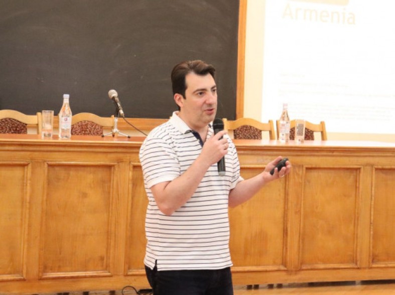 Վիվա-ՄՏՍ-ի գլխավոր տնօրեն Արմեն Ավետիսյանը ԵՊՀ-ում հանդես եկավ դասախոսությամբ