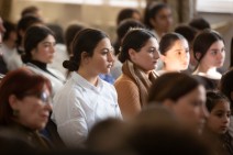 Հայորդյաց տների մրցանակակիր սաները Մայր Աթոռ Սուրբ Էջմիածին էին այցելել՝ ստանալու Վեհափառ Հայրապետի օրհնությունը
