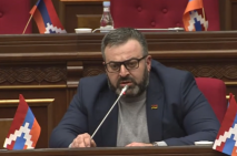 Депутат: Грузовики возвращаются с КПП "Верхний Ларс"