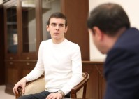 Սոթքի ուղղությամբ ծանր վիրավորում ստացած Նարեկ Պողոսյանը պարգևատրվել է Արիության մեդալով