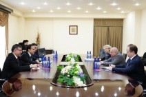 Авинян: Отношения, сложившиеся между Ереваном и крупными российскими городами, имеют перспективы развития