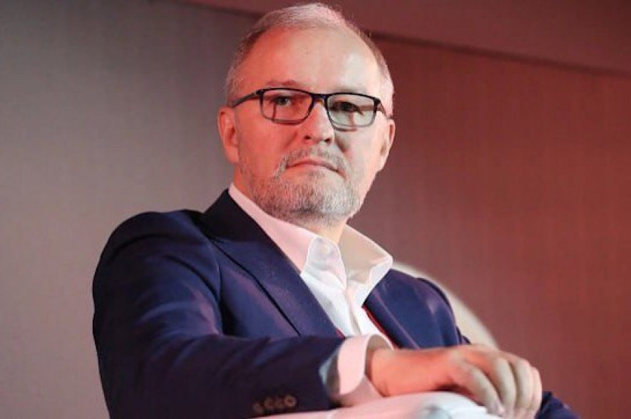 Известный бизнесмен Роман Троценко продал контрольный пакет корпорации АЕОН, он покинет совет директоров компании
